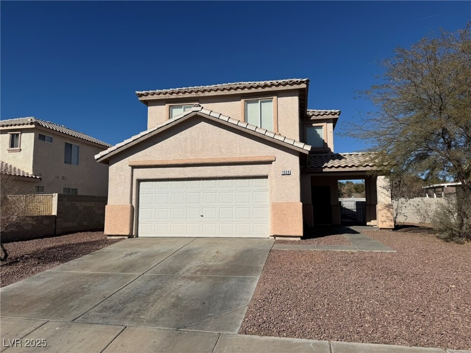 1008 Painted Daisy Ave in Henderson, NV - Building Photo