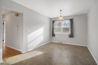 314 Goode St in Burnt Hills, NY - Building Photo - Building Photo