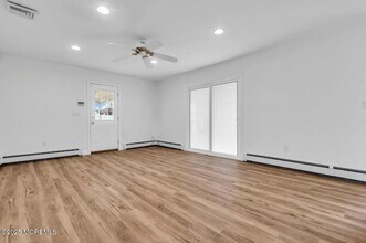 869 Knight St in Toms River, NJ - Building Photo - Building Photo