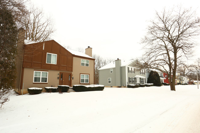 Spartan Duplexes Group 2 in East Lansing, MI - Building Photo - Building Photo