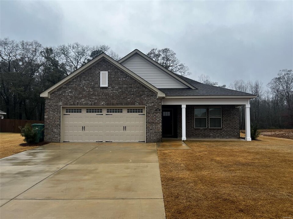 172 Laila Wy in Millbrook, AL - Building Photo