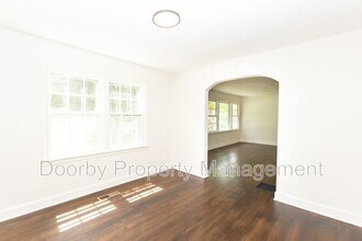 4709 Colonial Dr, Unit 623 in Chattanooga, TN - Foto de edificio - Building Photo