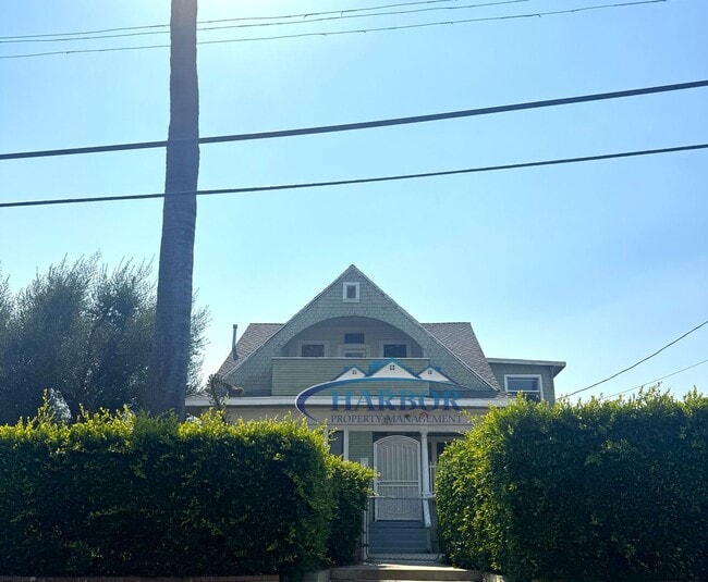 property at 103 N Mesa St