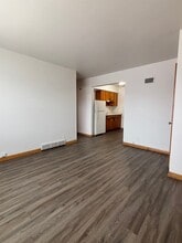 4476 N 76th St in Milwaukee, WI - Building Photo - Building Photo