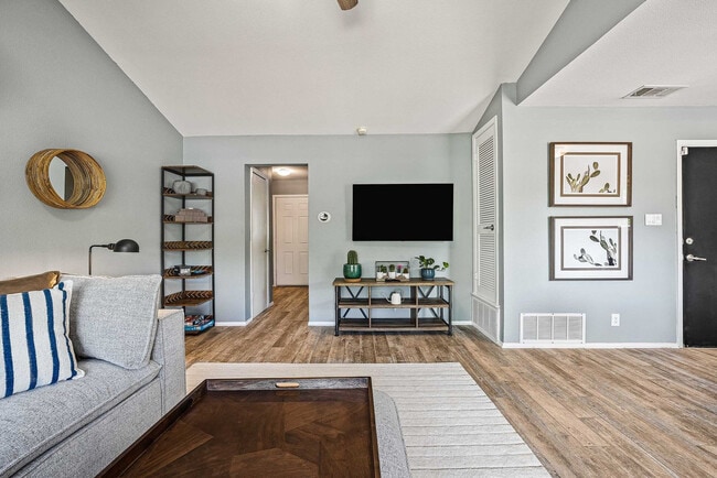 5909 Cherry Loop in Austin, TX - Building Photo - Building Photo