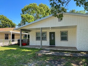 905 NW 7th Ave in Gainesville, FL - Building Photo - Building Photo