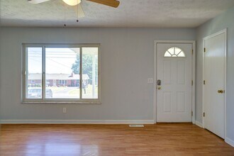 221 Shannon View Rd in Gray, TN - Building Photo - Building Photo