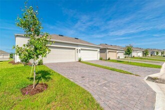 3055 Ella Wy in St. Cloud, FL - Building Photo - Building Photo