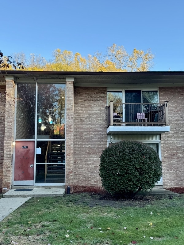 property at 1261 Island Dr