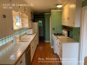 5519 SW Campbell Pl in Seattle, WA - Building Photo - Building Photo