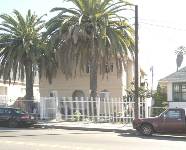 2510-2516 Maple Ave in Los Angeles, CA - Building Photo - Building Photo