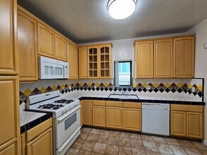 Trojandale Apartments in Los Angeles, CA - Building Photo - Building Photo