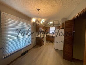 1452 E Camino Alto St in Springfield, MO - Building Photo - Building Photo