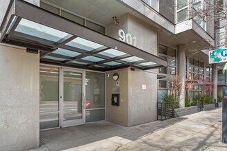 901 Jefferson St, Unit 203 in Oakland, CA - Building Photo - Building Photo