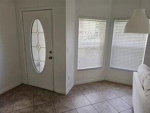 1040 Crestwood Commons Ave in Ocoee, FL - Building Photo - Building Photo