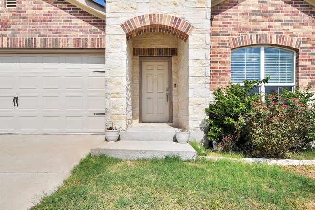 1006 Fannin St in Brenham, TX - Building Photo - Building Photo