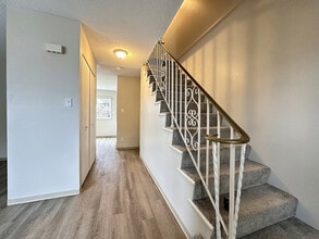 14210-14103 103 Ave NW in Edmonton, AB - Building Photo - Building Photo