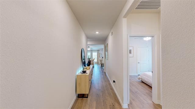 2826 Moccasin Ln in Krugerville, TX - Foto de edificio - Building Photo