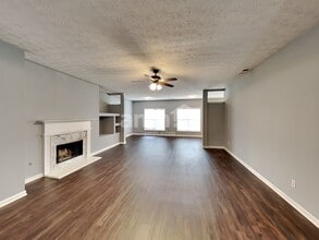 3208 Milstead Walk Way in Buford, GA - Foto de edificio - Building Photo