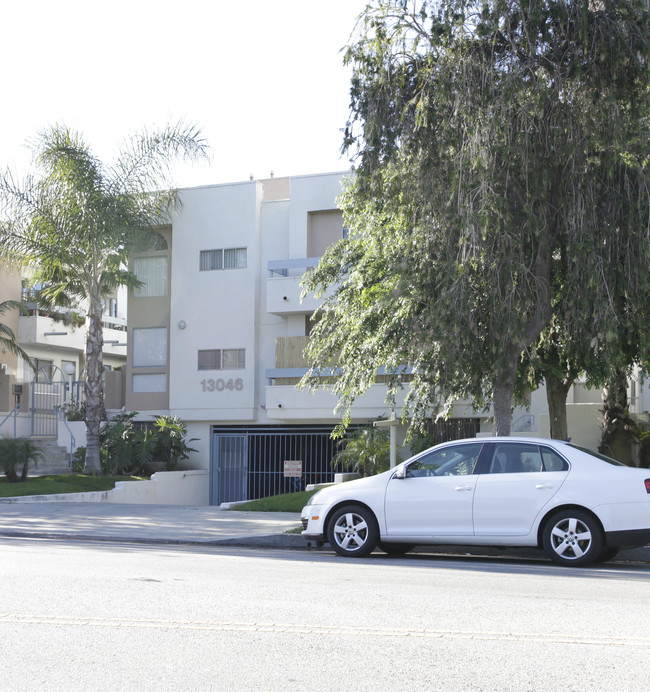 13046 MOORPARK ST in North Hollywood, CA - Building Photo - Building Photo