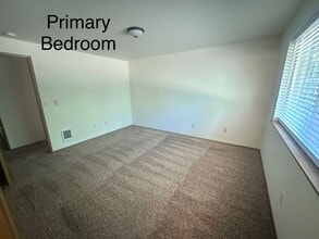 5905 157th St Ct E in Puyallup, WA - Foto de edificio - Building Photo