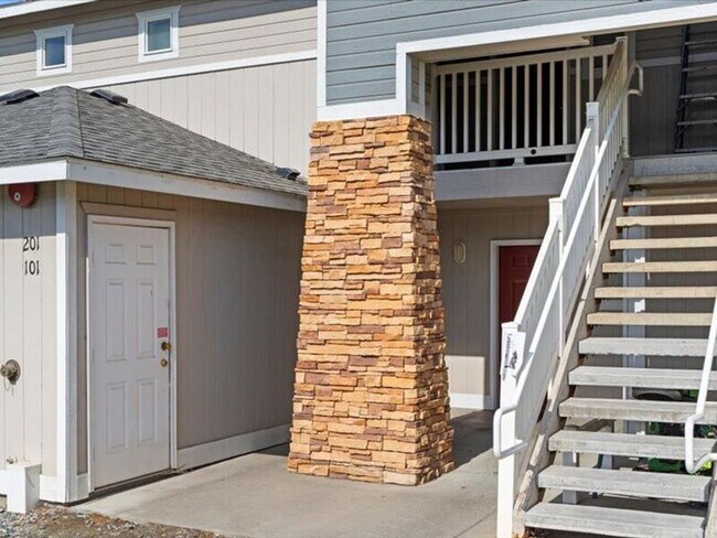 6405N Chapel Hill Blvd in Pasco, WA - Building Photo - Building Photo