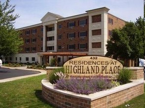 Highland Place Apartments in Conneaut, OH - Building Photo - Building Photo