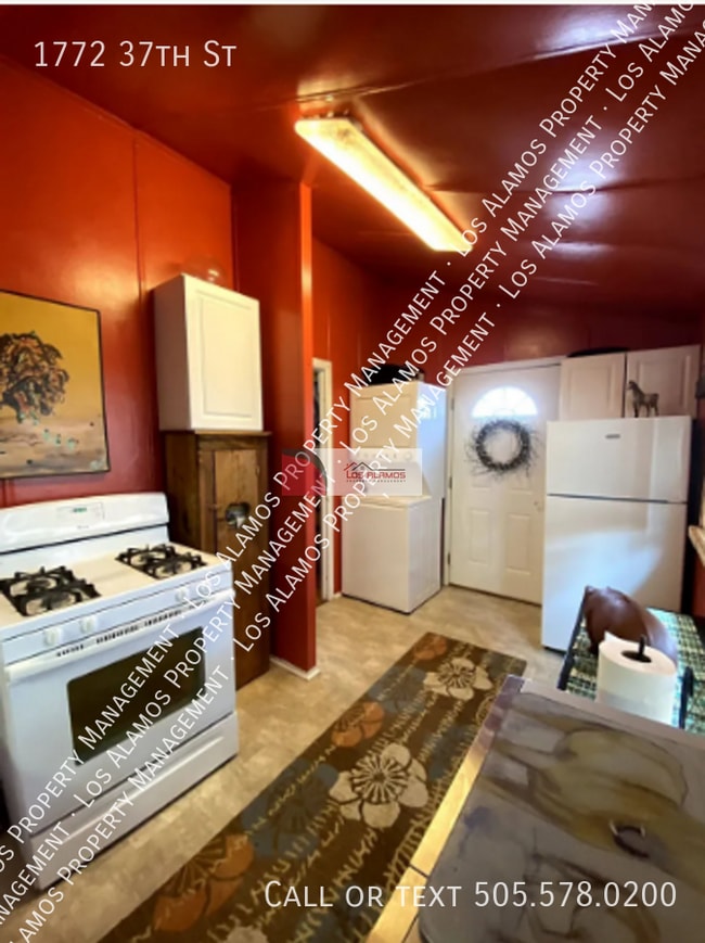 1772 37th St in Los Alamos, NM - Building Photo - Building Photo