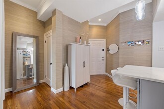 1015 Grand St, Unit 5C in Hoboken, NJ - Foto de edificio - Building Photo