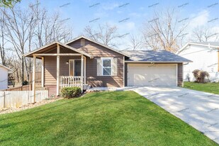 5 Mayfield Rd in St. Peters, MO - Building Photo