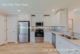 821 Pine Tree Rd in Jacksonville, AR - Foto de edificio - Building Photo