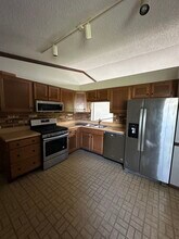 4480 Shorewood Ct in Hoffman Estates, IL - Building Photo - Building Photo
