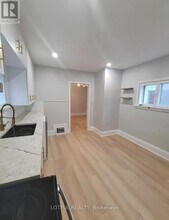 13 Pinehurst Ave in Ottawa, ON - Building Photo - Building Photo