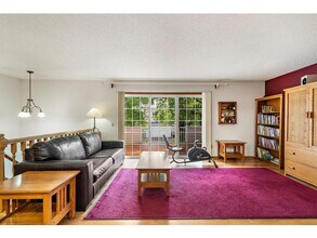 7721 Nicholas Way in Chanhassen, MN - Building Photo - Building Photo