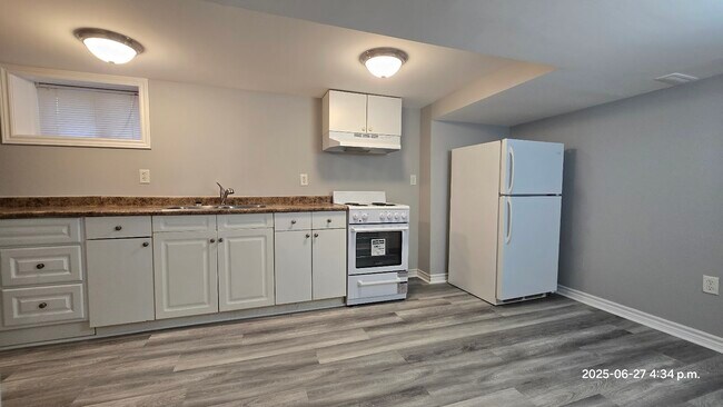 208 Bayfield St in Barrie, ON - Building Photo - Building Photo