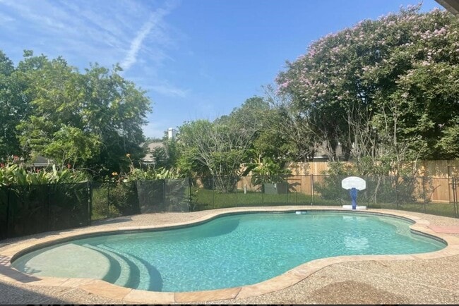 3602 Garrettsville Dr