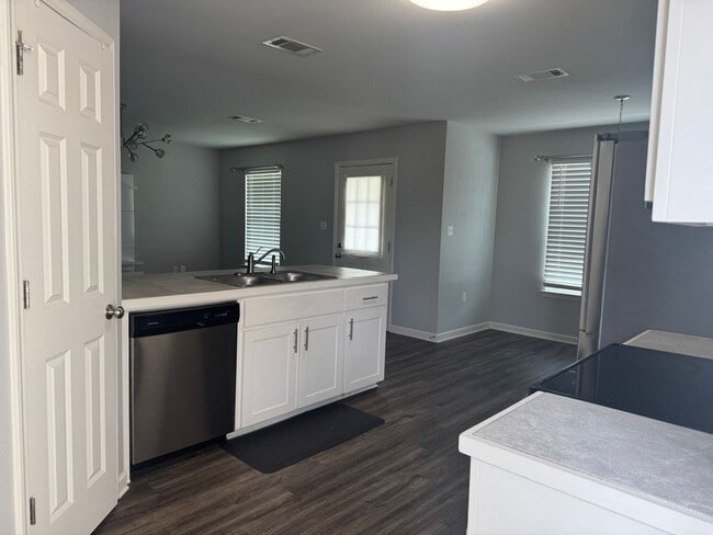 1501 Ravier Ln in Saint Gabriel, LA - Building Photo - Building Photo