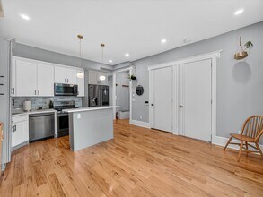 70 Sherman Pl in Jersey City, NJ - Building Photo - Building Photo