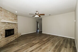 114 Cloverleaf St in San Marcos, TX - Building Photo - Building Photo