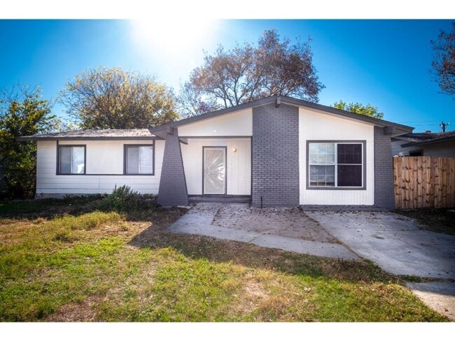 property at 6916 Shady Grove Dr