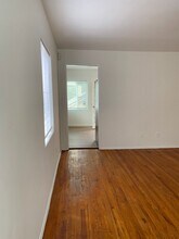 3536 Curlew St in San Diego, CA - Foto de edificio - Building Photo