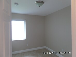 479 NW 19th St in Miami, FL - Building Photo - Building Photo