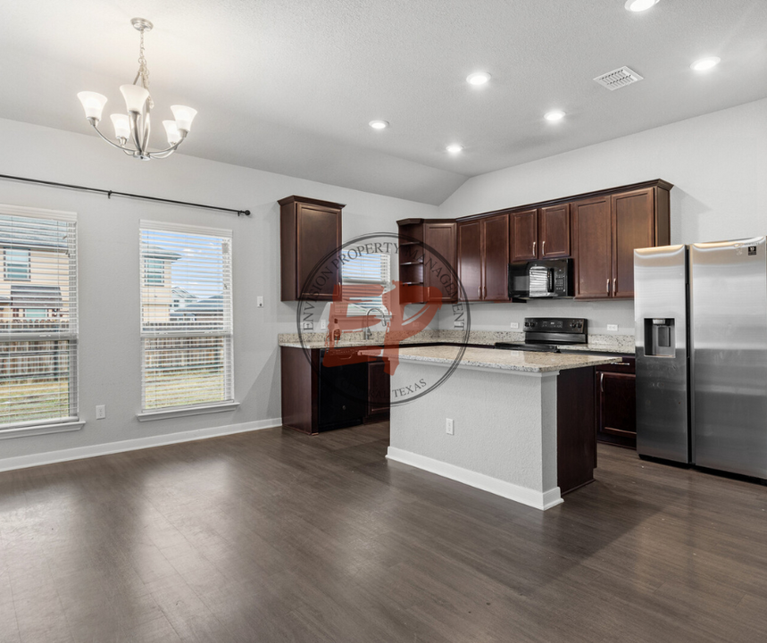 3020 Gilchrist Dr in Lorena, TX - Building Photo