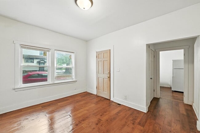 property at 1734 W Clarke St