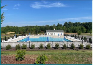 1619 Running Deer Dr in Kernersville, NC - Building Photo - Building Photo