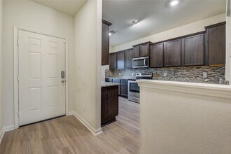 3001 Iron Woods Dr in Katy, TX - Building Photo - Building Photo