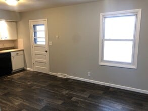 1311 Townley Dr in Bloomington, IL - Building Photo - Building Photo