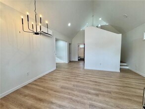 313 N Moore St in Sanford, NC - Building Photo - Building Photo