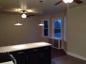 215 Washington Ln, Unit 3 in Jenkintown, PA - Building Photo - Building Photo