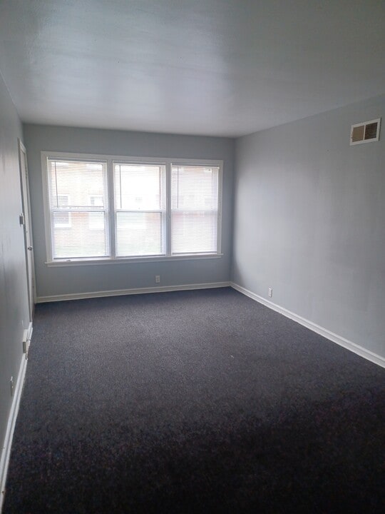 2605 W Victory Ln, Unit #2 in Milwaukee, WI - Foto de edificio